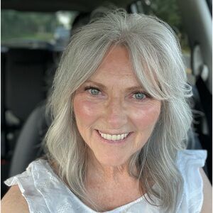 Meet your Posher, Cyndi